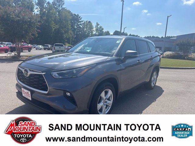 Used 2024 Toyota Highlander LE FWD image 6