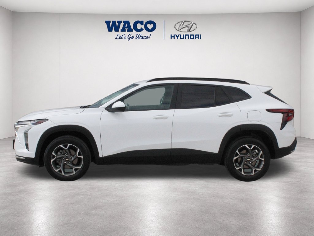 Used 2025 Chevrolet Trax LT w/ Driver Confidence Package FWD image 5
