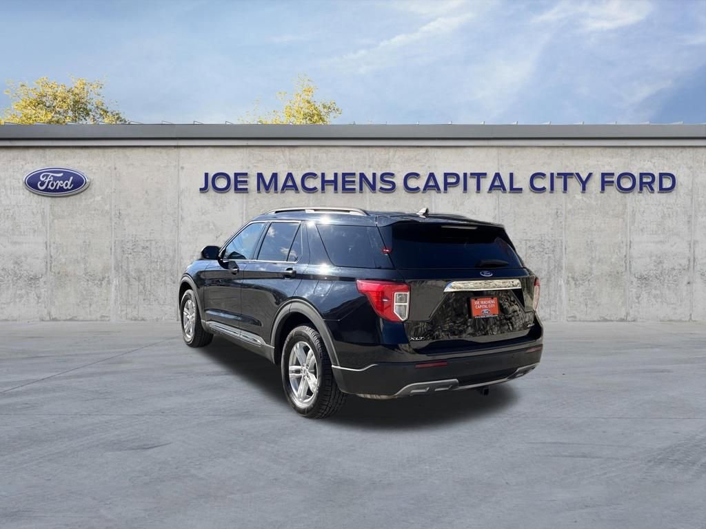 Used 2022 Ford Explorer XLT w/ Equipment Group 202A image 6