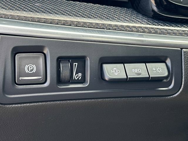 Certified 2024 Cadillac XT5 Sportv w/ Technology Package AWD/4WD image 12