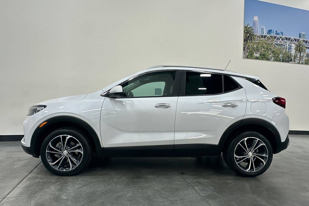 Used 2020 Buick Encore GX Select AWD/4WD image 7