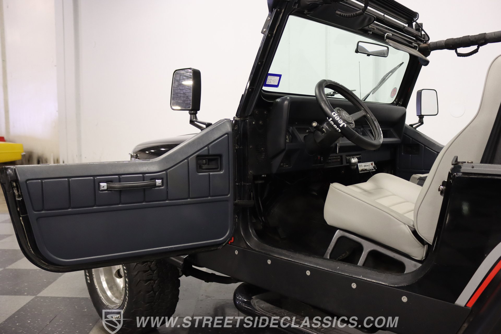 Used 1991 Jeep Wrangler 4WD image 36