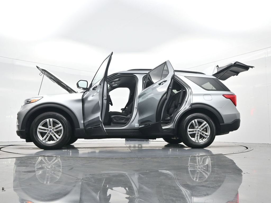 Used 2024 Ford Explorer XLT image 46