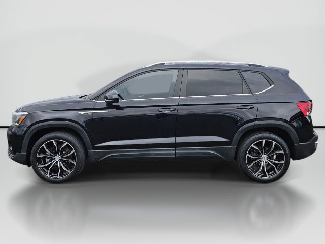 Used 2022 Volkswagen Taos SE AWD/4WD image 2