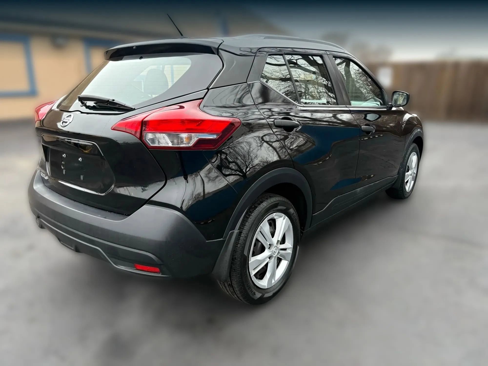 Used 2019 Nissan Kicks S image 7