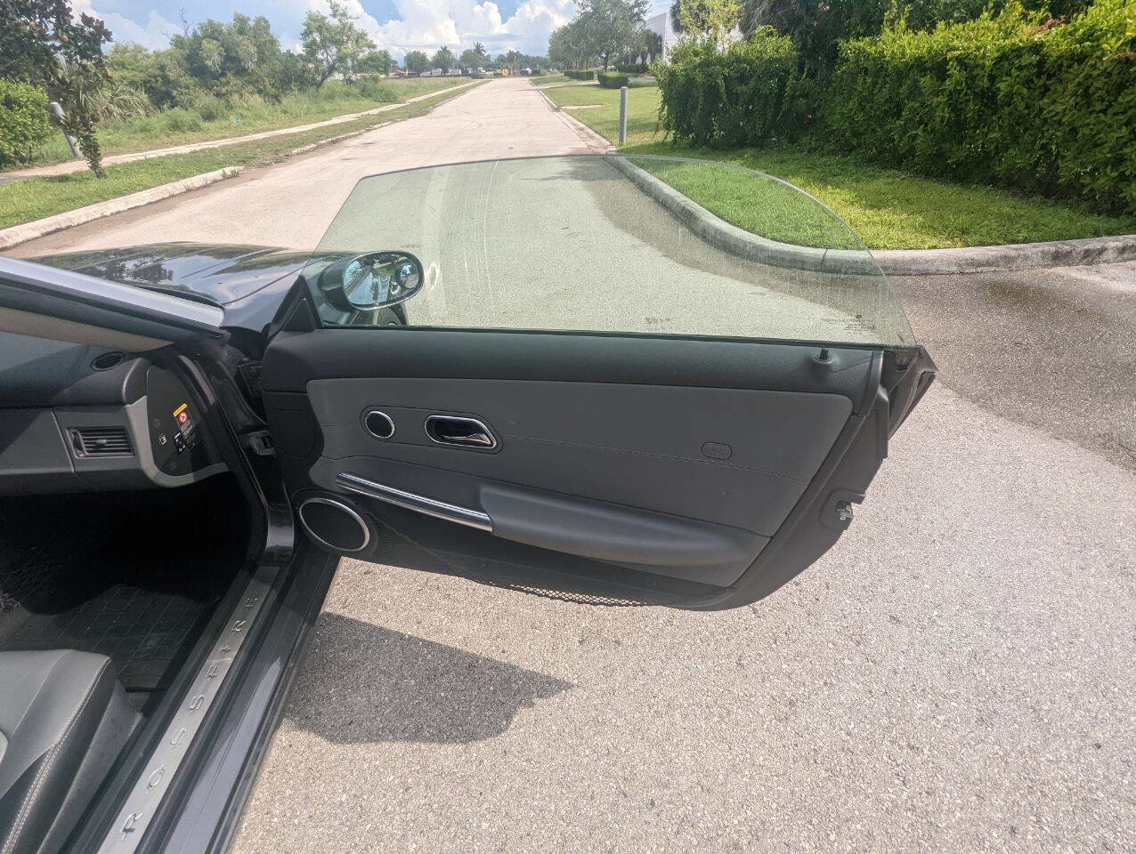 Used 2005 Chrysler Crossfire Limited image 16