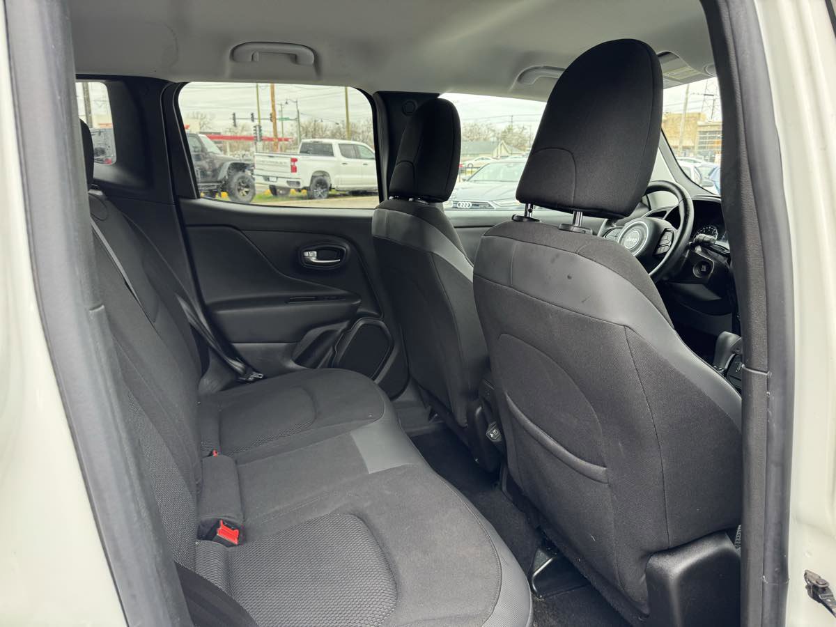 Used 2020 Jeep Renegade Altitude AWD/4WD image 31