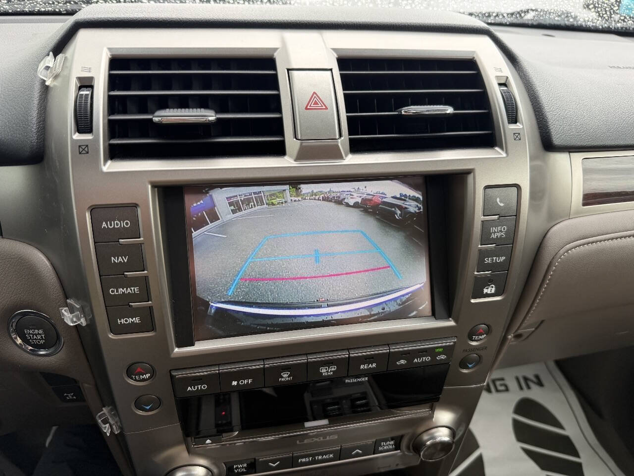 Used 2017 Lexus GX 460 Luxury w/ Preferred Accessory Package AWD/4WD image 21