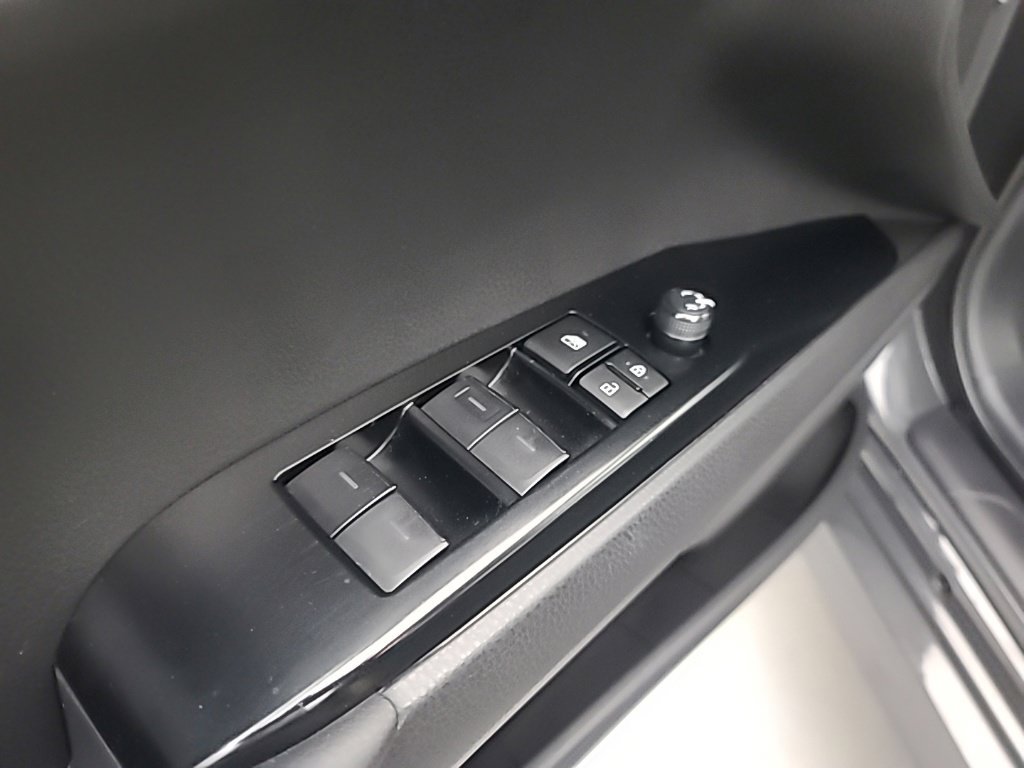 Used 2025 Toyota Camry LE FWD image 24