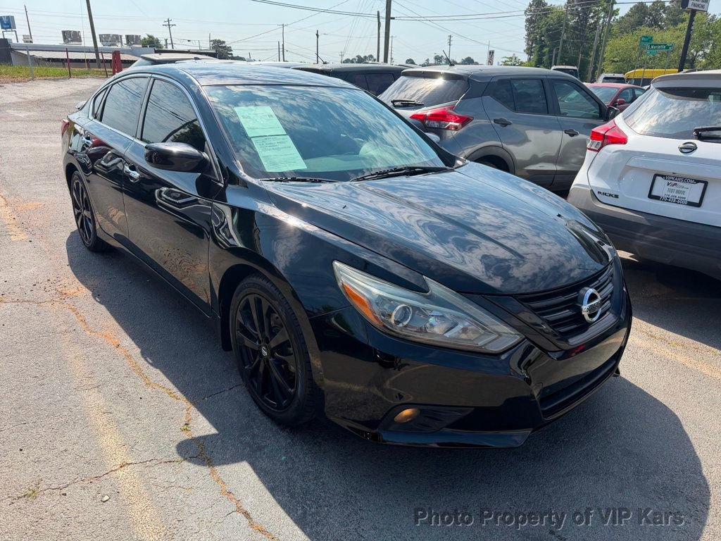 Used 2018 Nissan Altima 2.5 SR w/ SR Midnight Edition FWD image 3