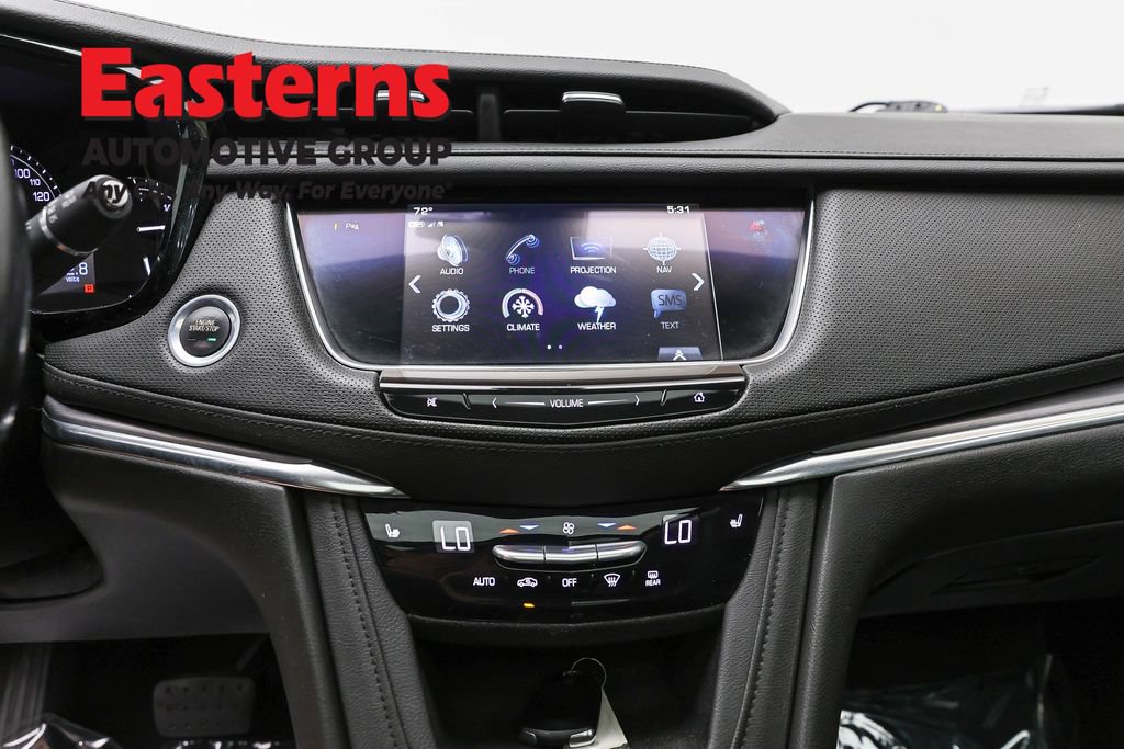 Used 2018 Cadillac XT5 Luxury w/ Driver Awareness Package AWD/4WD image 12