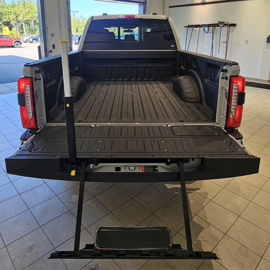 New 2026 Ford F350 Lariat w/ Tremor Off-Road Package image 5