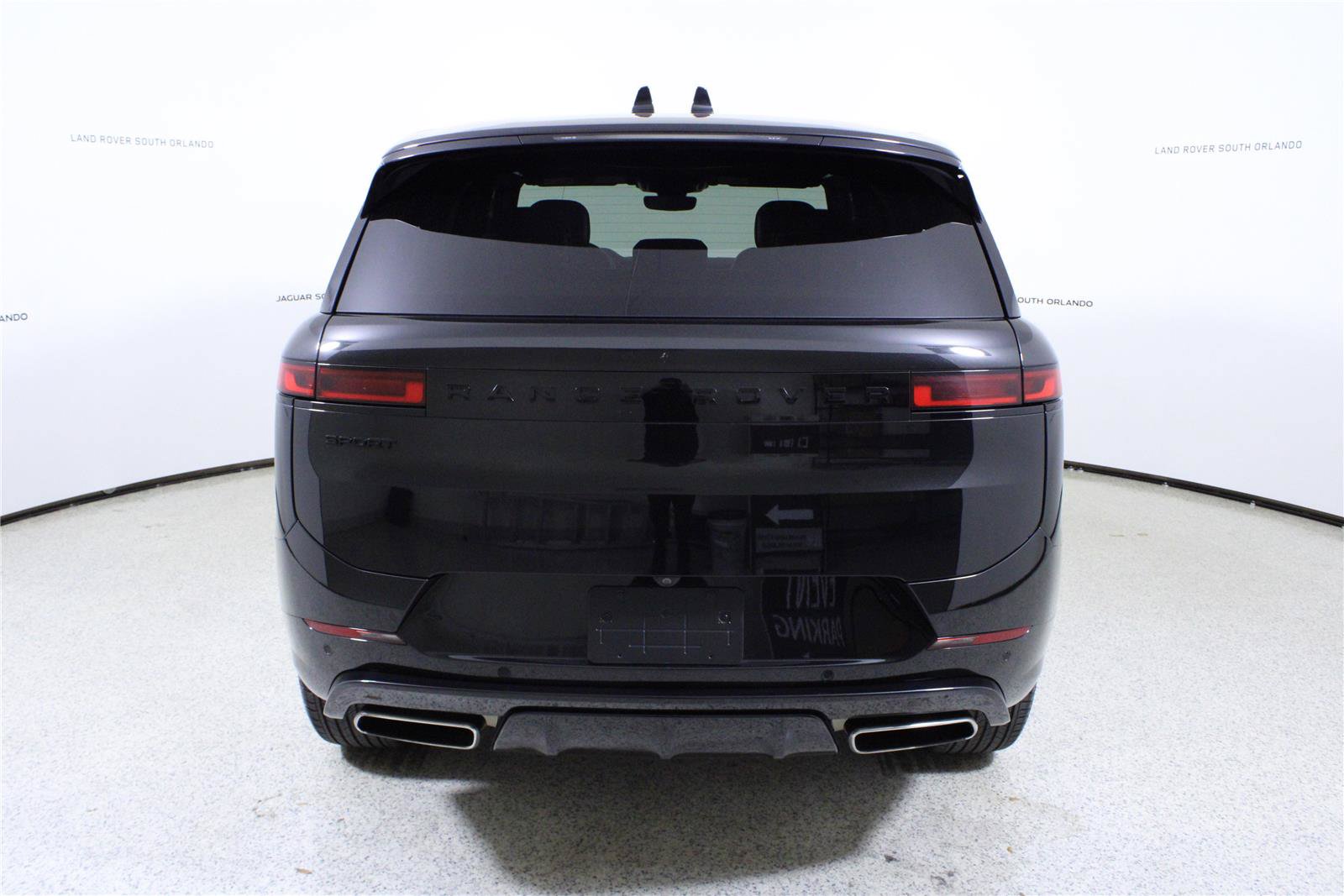 Used 2024 Land Rover Range Rover Sport Dynamic SE AWD/4WD image 6