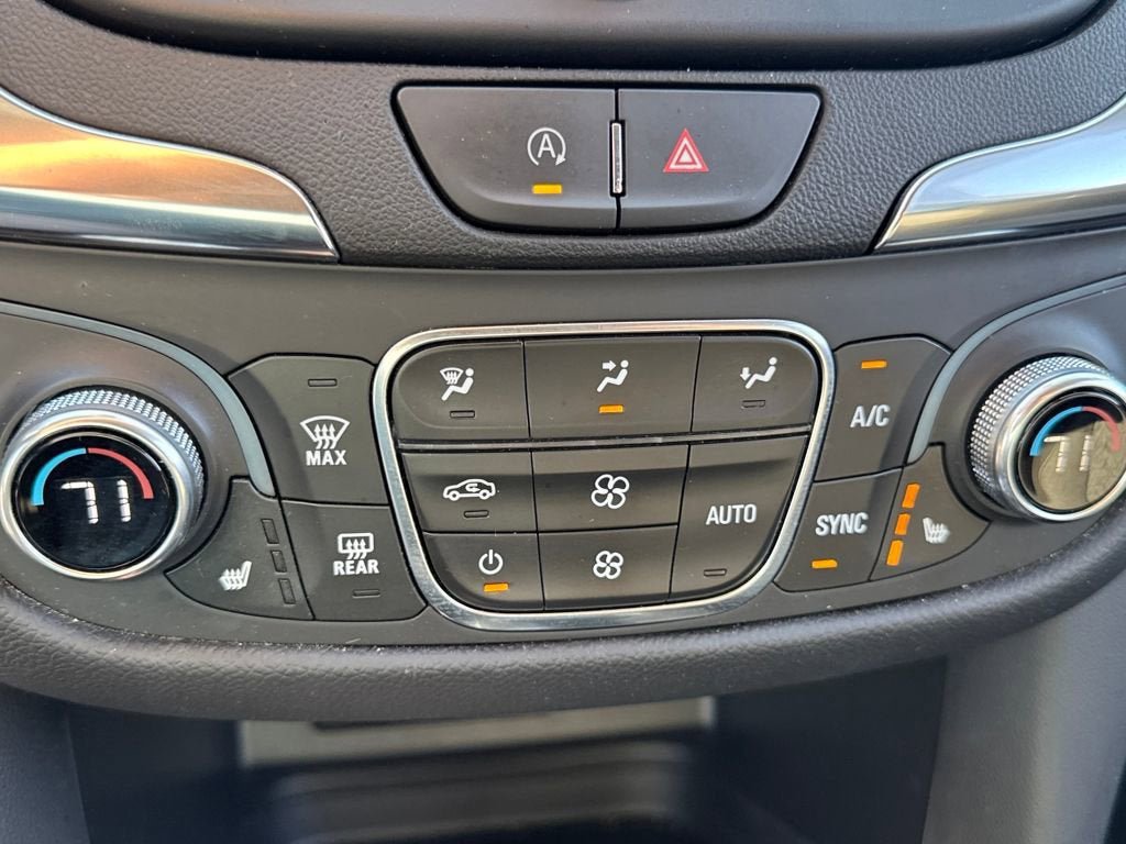 Used 2024 Chevrolet Equinox LT AWD/4WD image 12