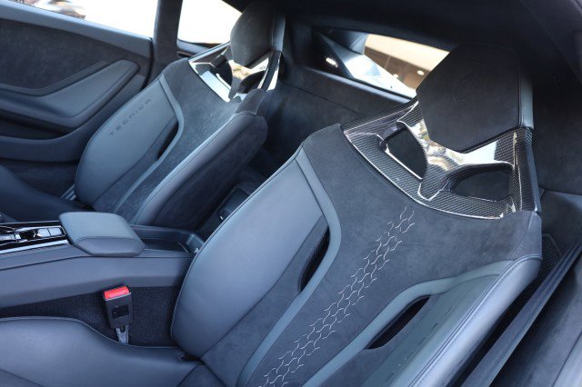 Used 2023 Lamborghini Huracan Tecnica RWD image 34