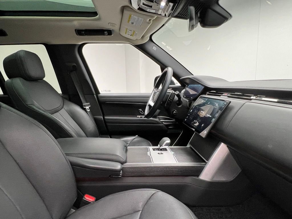 Used 2024 Land Rover Range Rover SE AWD/4WD image 6