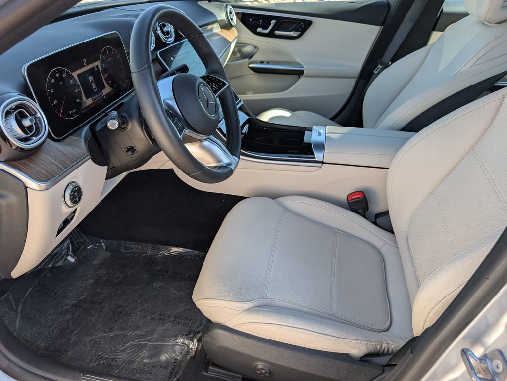 Used 2025 Mercedes-Benz C 300 4MATIC Sedan image 11
