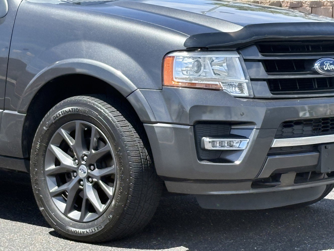 Used 2017 Ford Expedition EL Limited w/ Equipment Group 301A AWD/4WD image 2