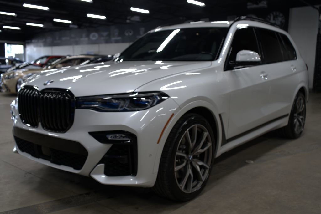 Used 2022 BMW X7 M50i AWD/4WD image 1