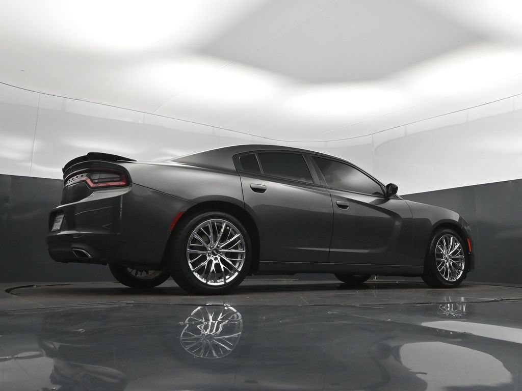 Used 2020 Dodge Charger SXT w/ Blacktop Package RWD image 42