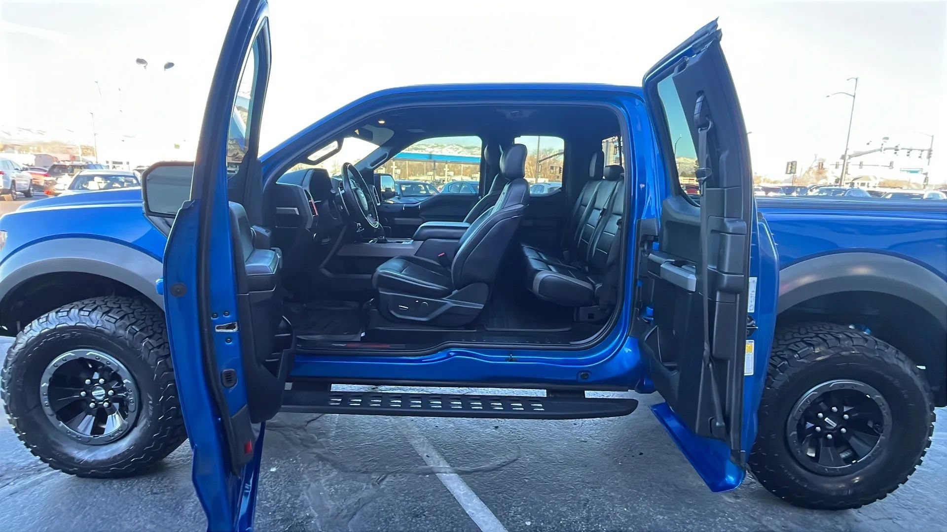 Used 2017 Ford F150 Raptor w/ Equipment Group 802A Luxury AWD/4WD image 18