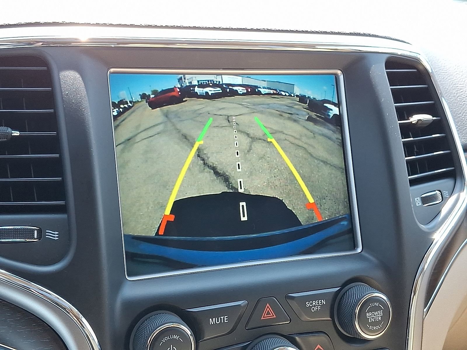 Used 2018 Jeep Grand Cherokee Limited AWD/4WD image 21