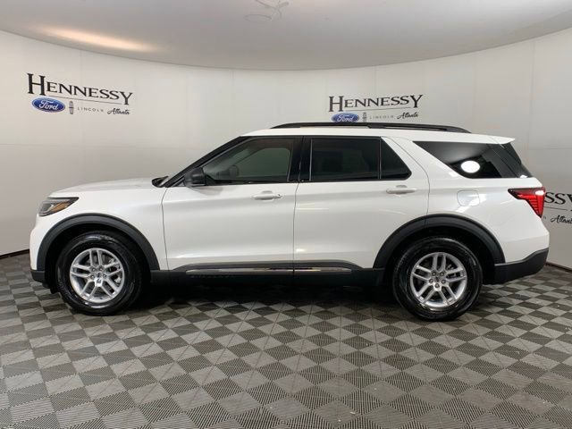 Used 2025 Ford Explorer Active image 3