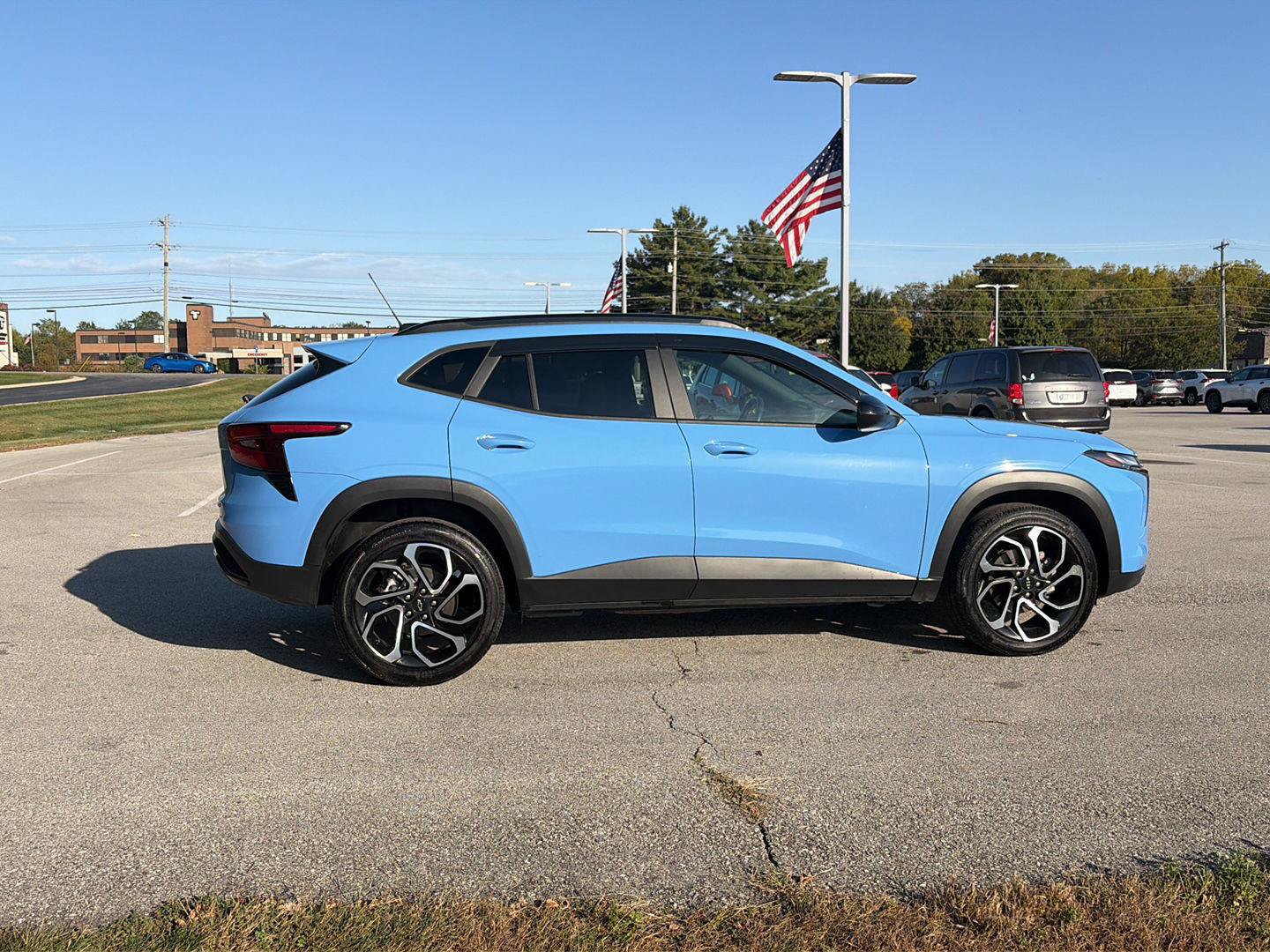 Used 2024 Chevrolet Trax RS w/ Sunroof Package FWD image 6