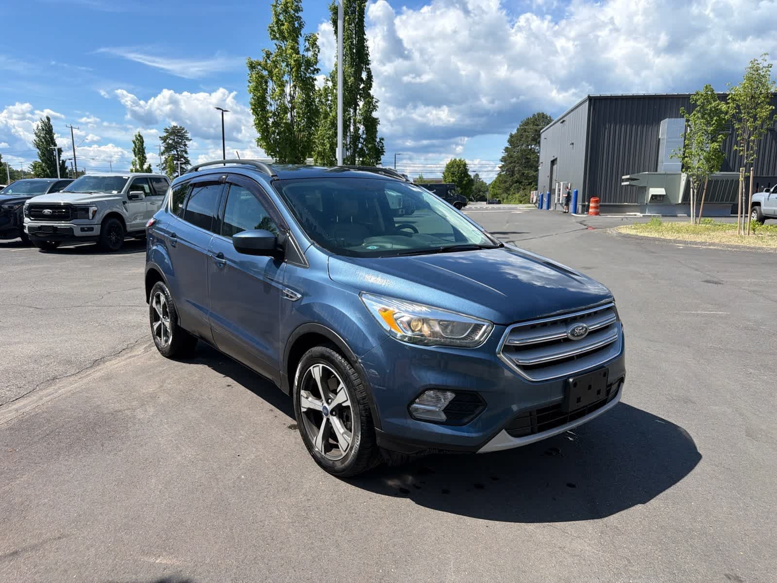 Used 2018 Ford Escape SEL AWD/4WD image 3