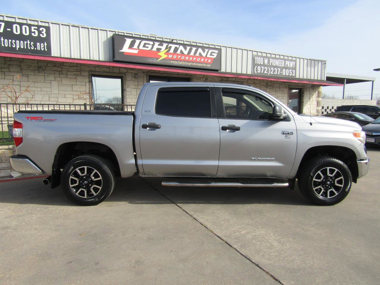 Used 2015 Toyota Tundra SR5 w/ SR5 Upgrade Package RWD image 5