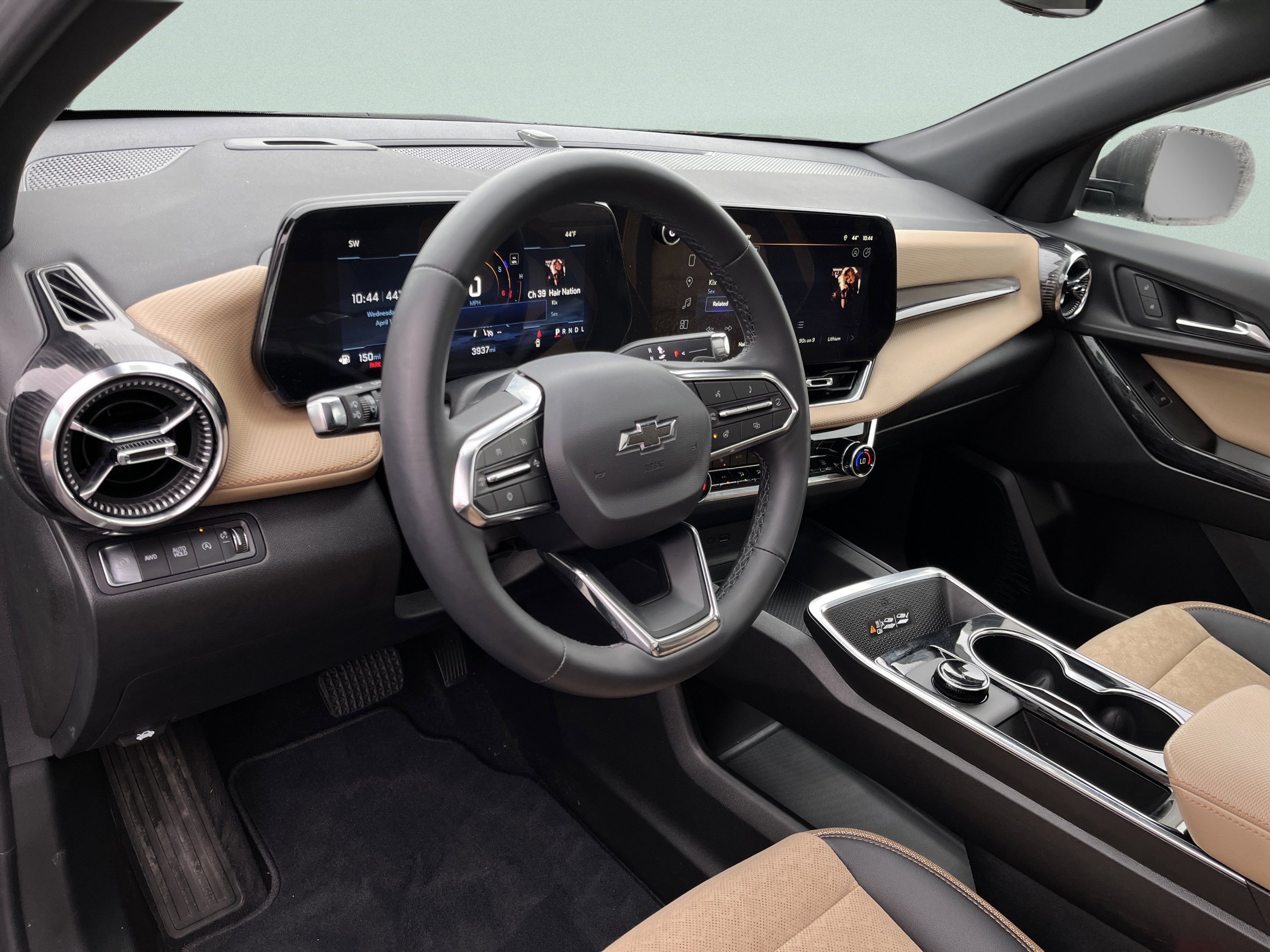 Used 2026 Chevrolet Equinox ACTIV w/ Safety and Technology Package image 18