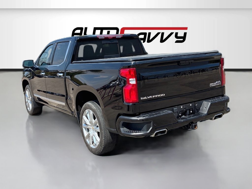 Used 2025 Chevrolet Silverado 1500 High Country w/ High Country Premium Package AWD/4WD image 4