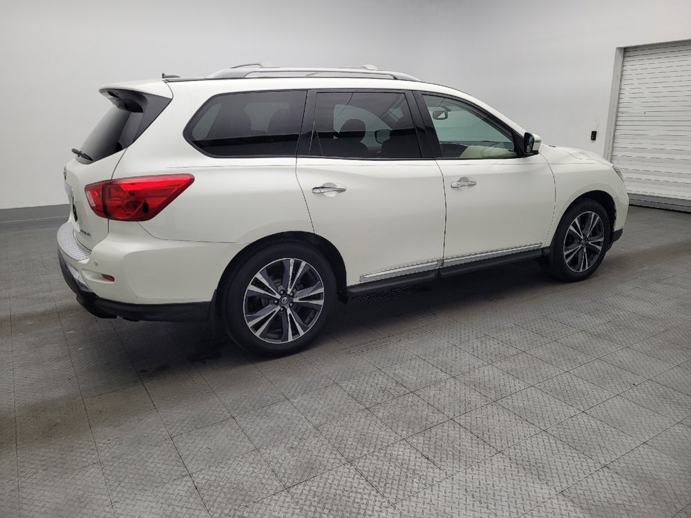 Used 2018 Nissan Pathfinder Platinum w/ Cargo Package image 10