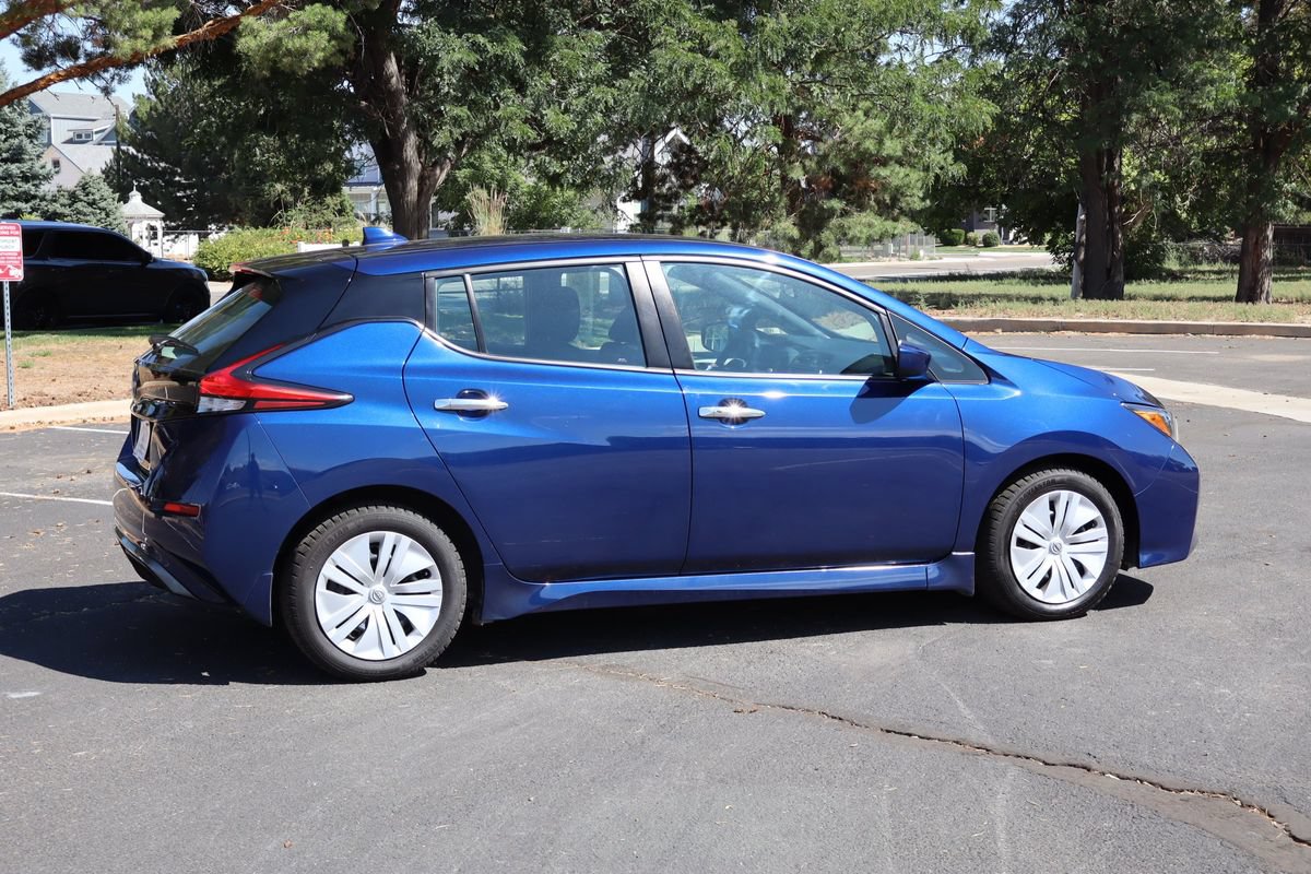 Used 2025 Nissan Leaf S FWD image 4