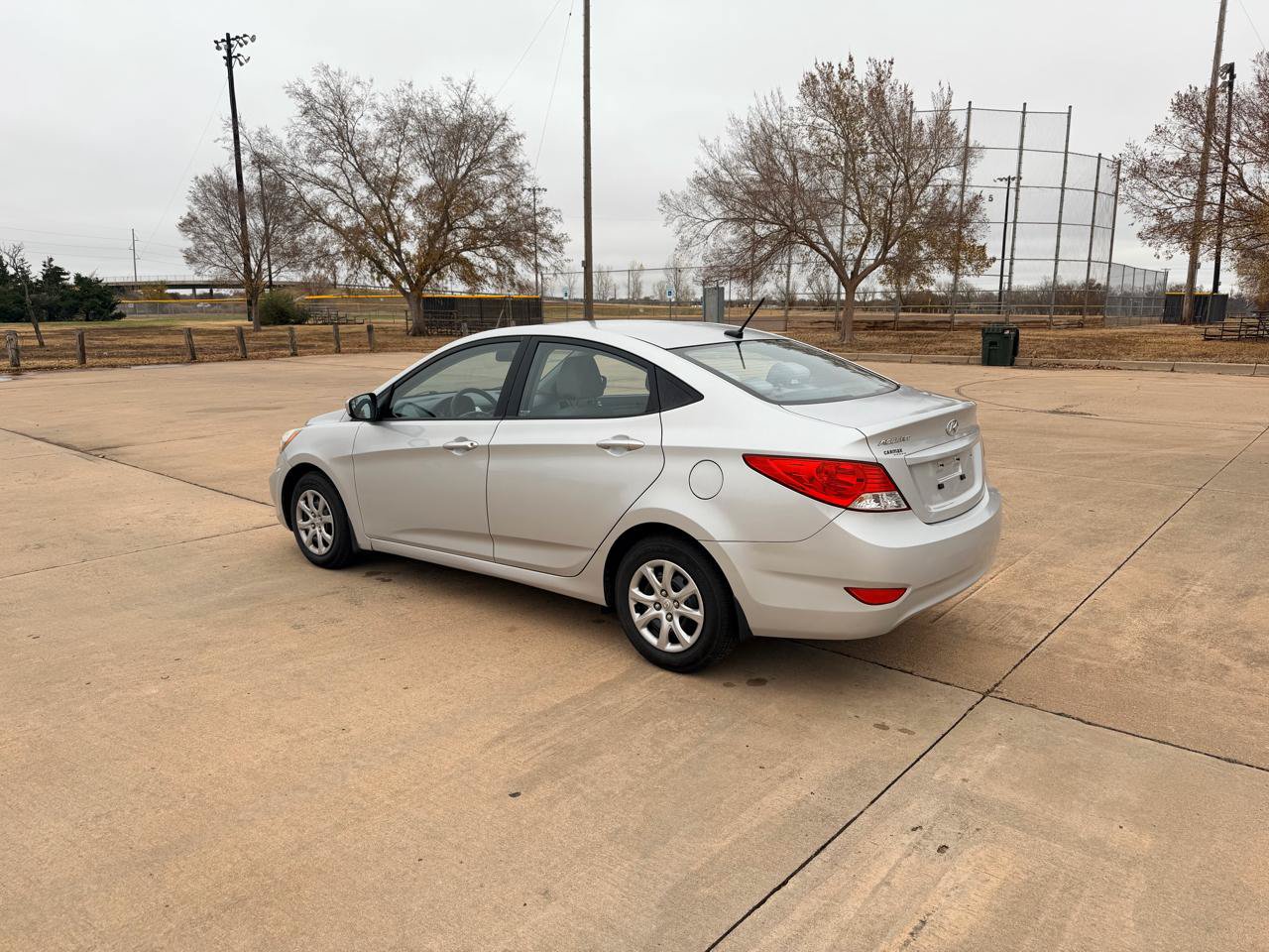 Used 2013 Hyundai Accent GLS FWD image 7