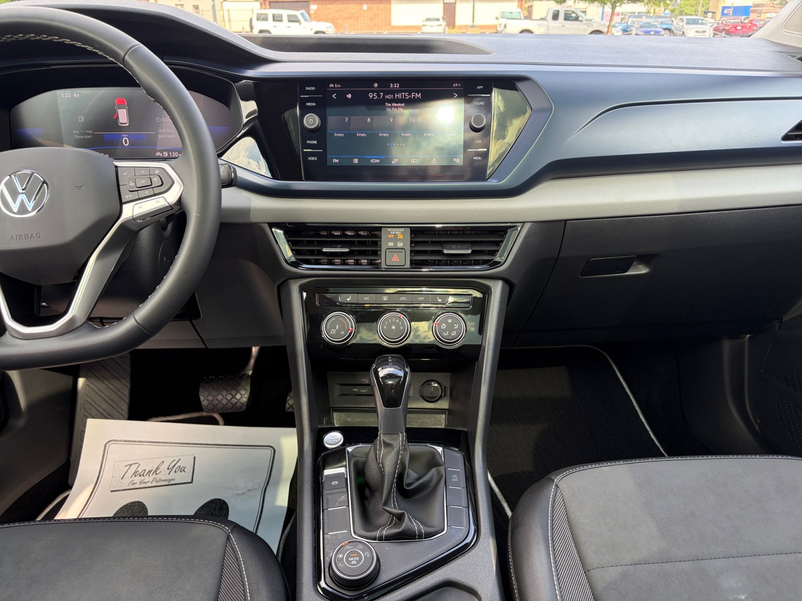 Certified 2023 Volkswagen Taos SE w/ Panoramic Sunroof Package AWD/4WD image 20