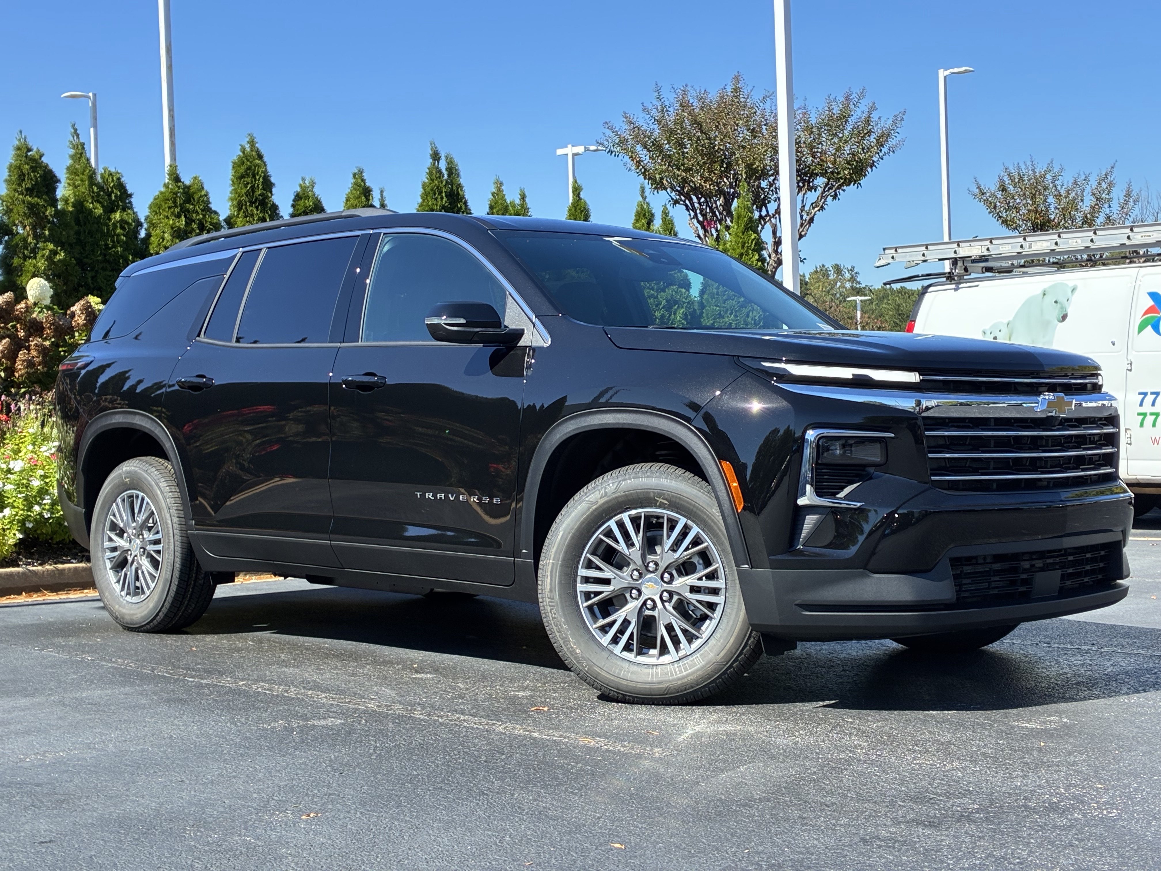 New 2027 Chevrolet Traverse LT FWD image 2
