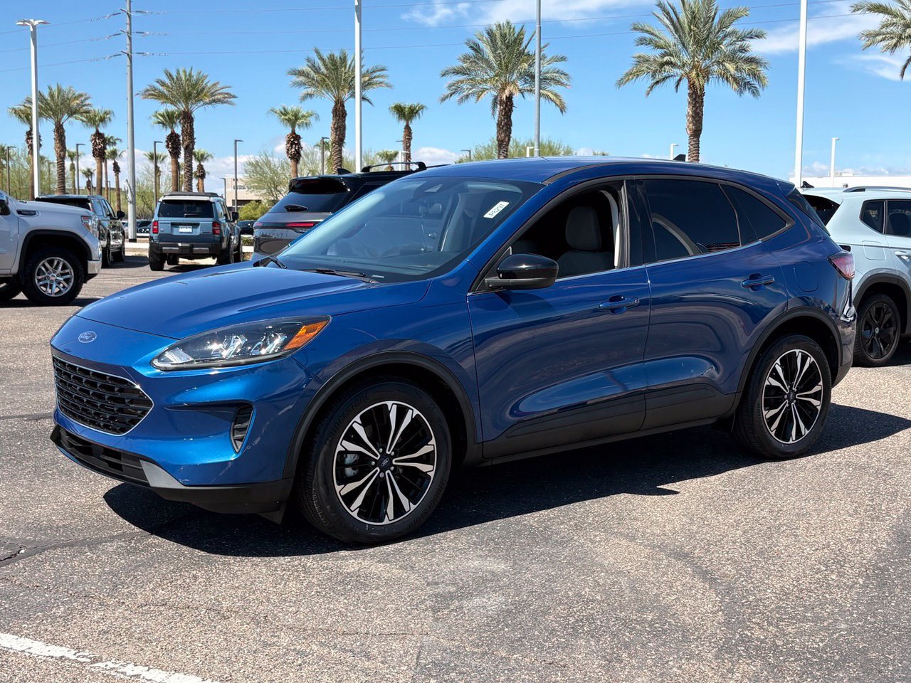 Used 2022 Ford Escape SE w/ SE Sport Appearance Package