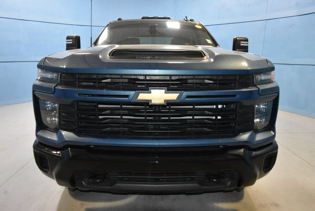 Used 2024 Chevrolet Silverado 2500 Custom w/ Custom Value Package AWD/4WD image 20