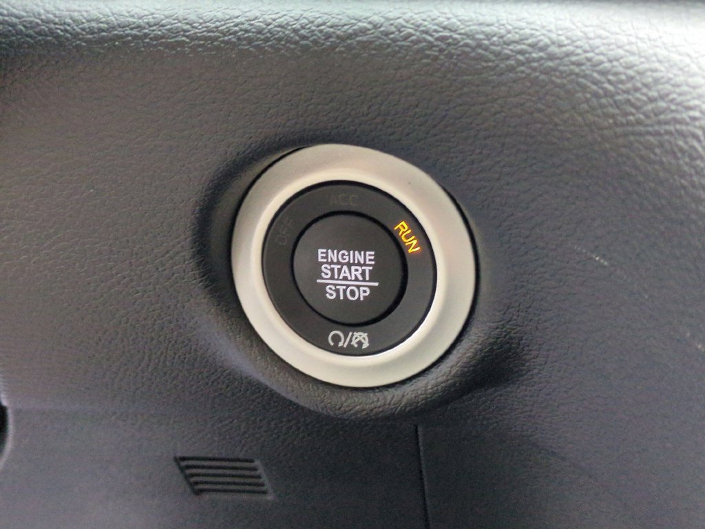 New 2027 Chrysler Pacifica Select FWD image 25