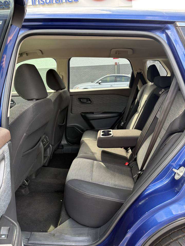Used 2021 Nissan Rogue S FWD image 12