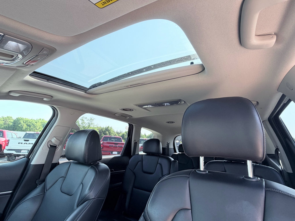 Used 2025 Kia Telluride S AWD/4WD image 12
