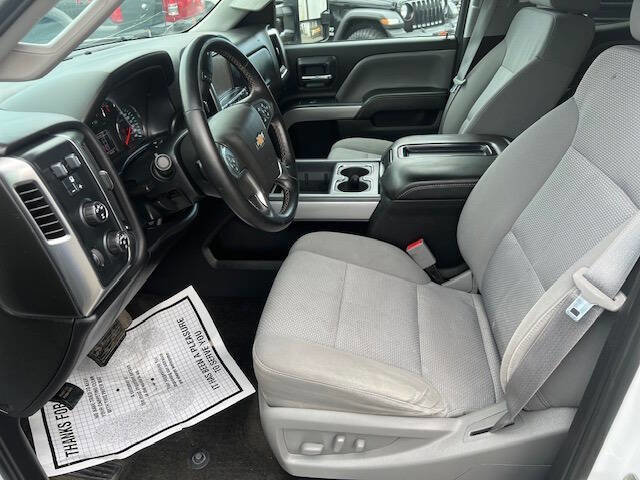 Used 2015 Chevrolet Silverado 2500 LT w/ LT Convenience Package image 10