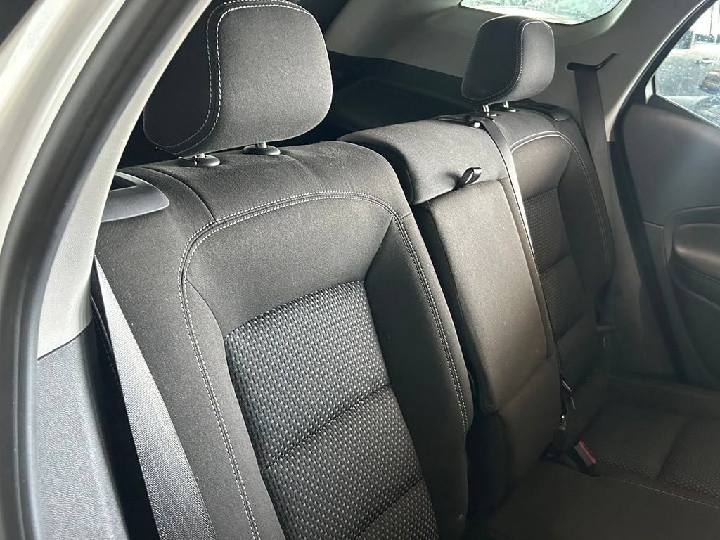 Used 2023 GMC Terrain SLE w/ Driver Convenience Package FWD image 41