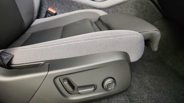 New 2026 Volvo EX40 Plus RWD image 35