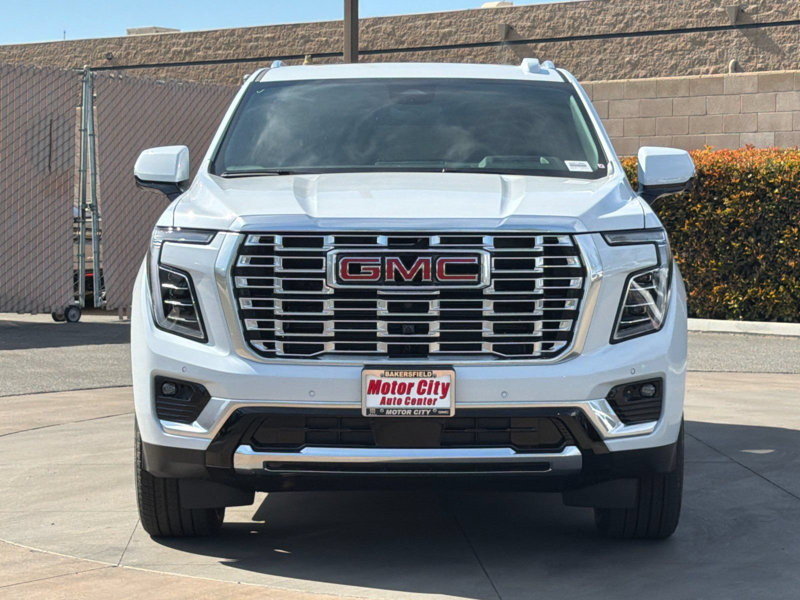 New 2026 GMC Yukon XL Denali w/ Denali Reserve Package RWD image 9
