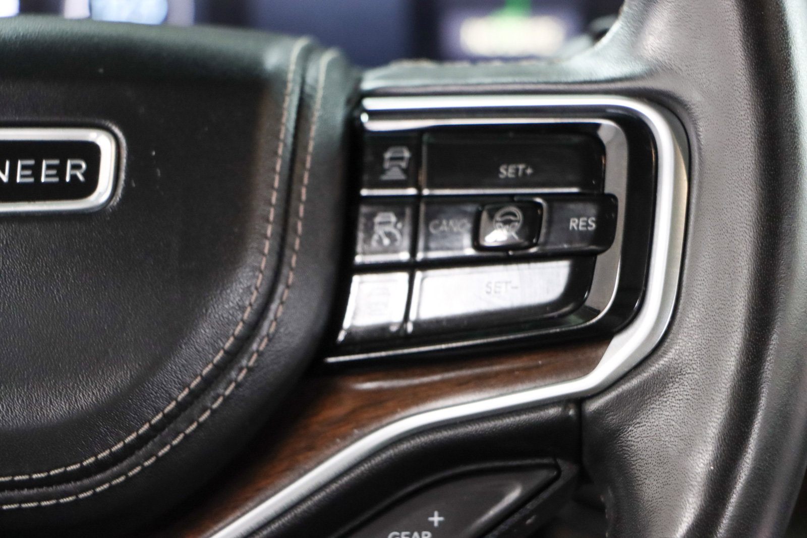 Used 2022 Jeep Grand Wagoneer Series II w/ Convenience Group III AWD/4WD image 15