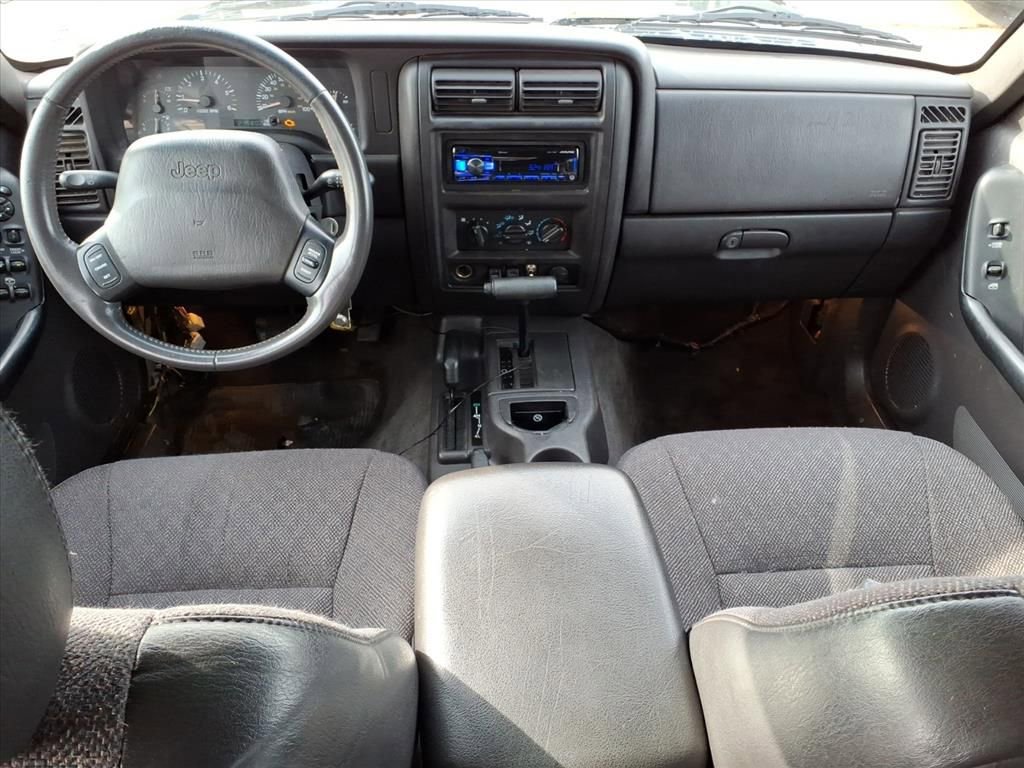 Used 2000 Jeep Cherokee Sport image 12