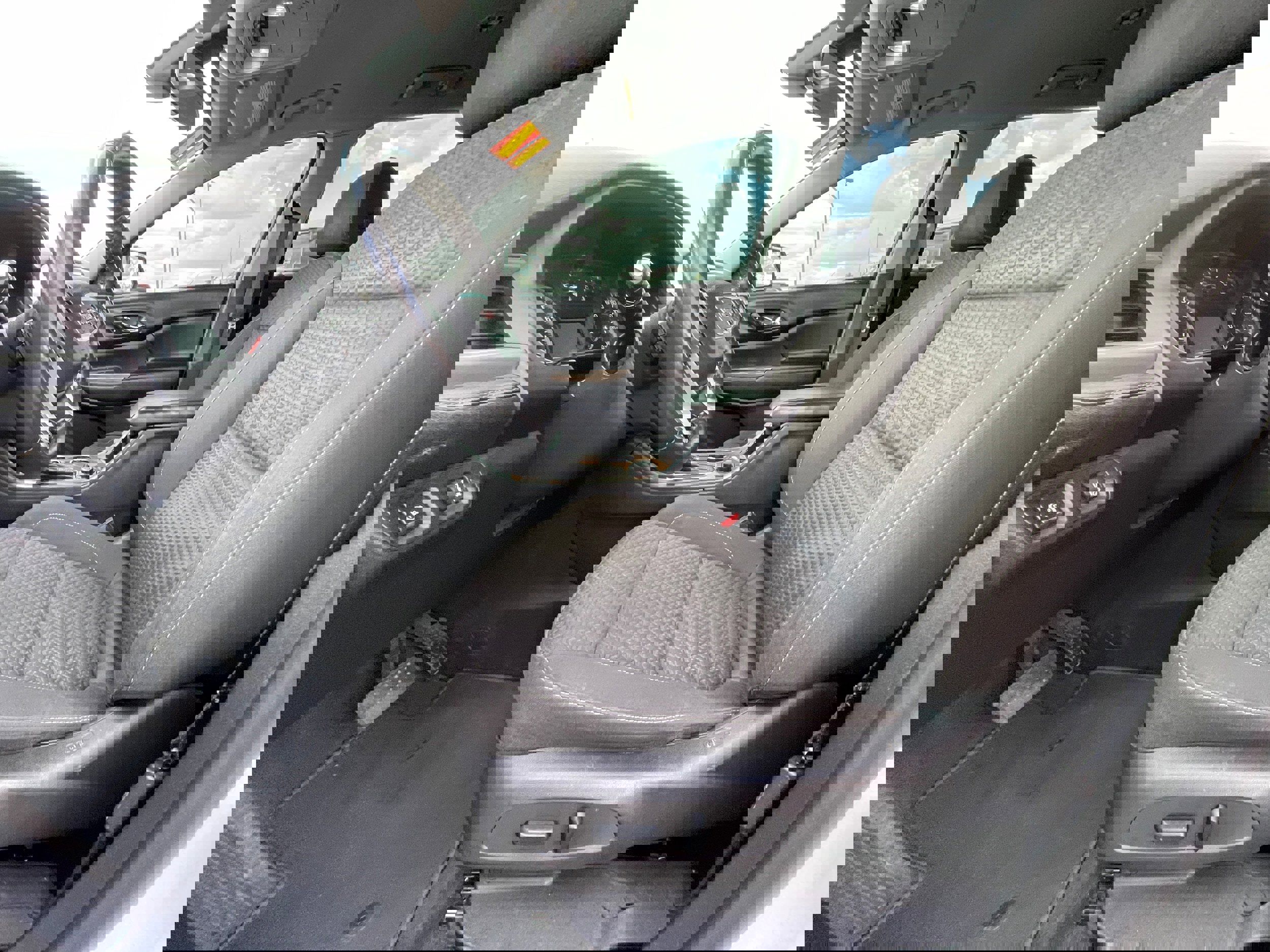 Used 2017 GMC Acadia SLE w/ Driver Alert Package I image 12