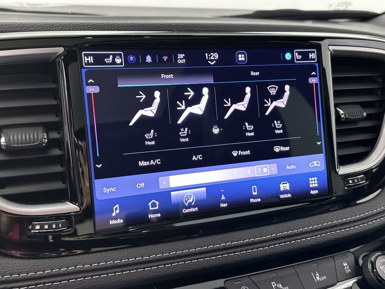 Used 2025 Chrysler Pacifica Limited FWD image 32